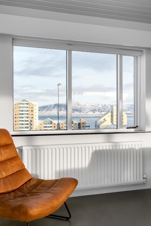 Penthouse Apt On The Shopping Street-Free Parking Reykjavik Ngoại thất bức ảnh