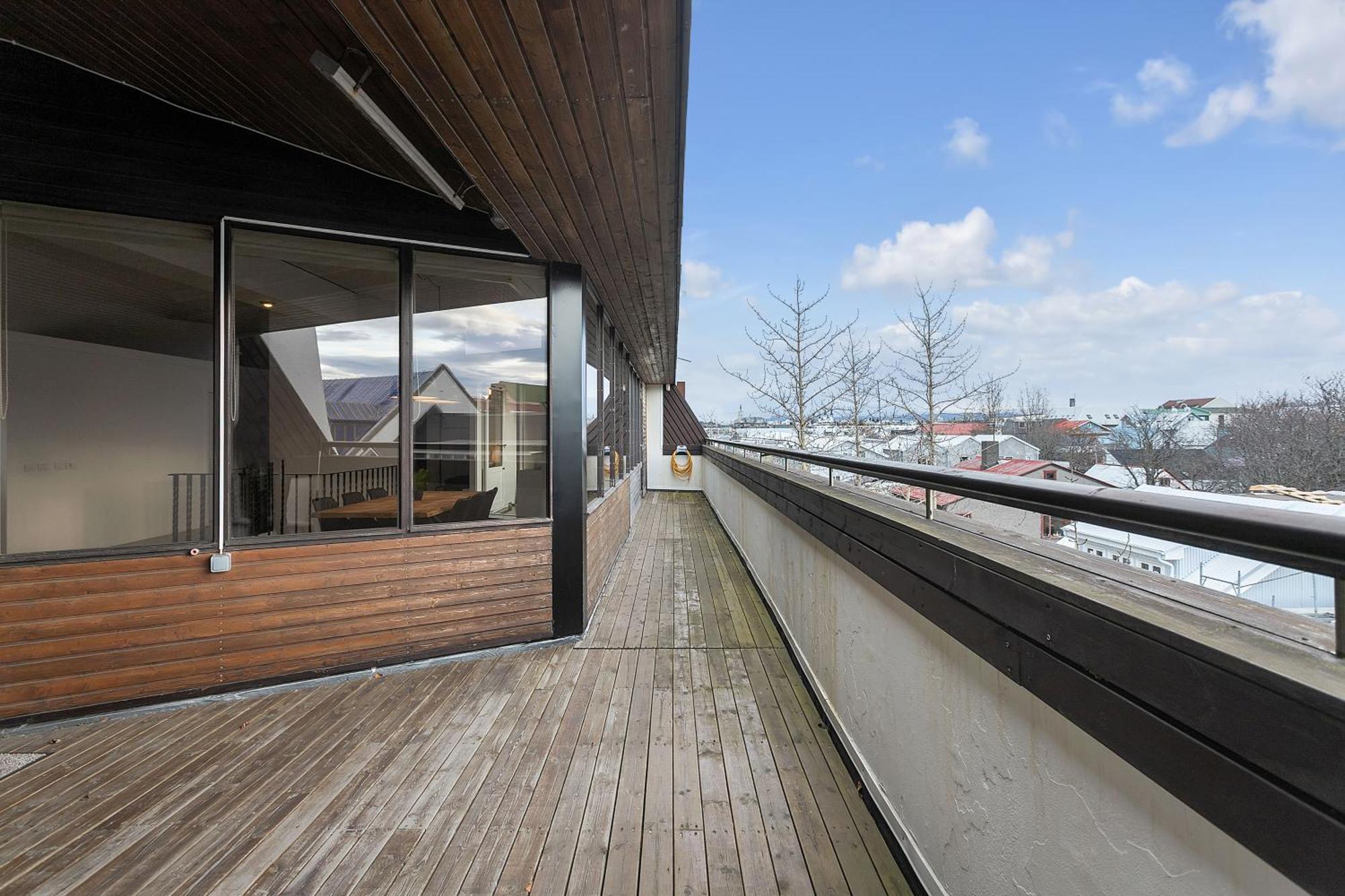 Penthouse Apt On The Shopping Street-Free Parking Reykjavik Ngoại thất bức ảnh