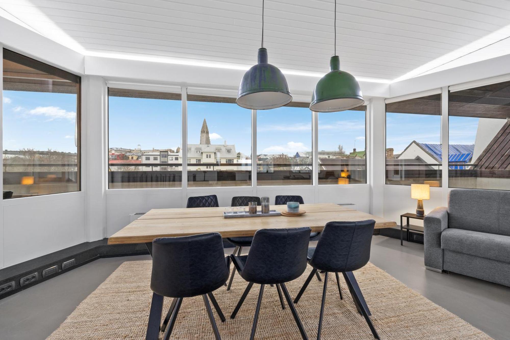 Penthouse Apt On The Shopping Street-Free Parking Reykjavik Ngoại thất bức ảnh