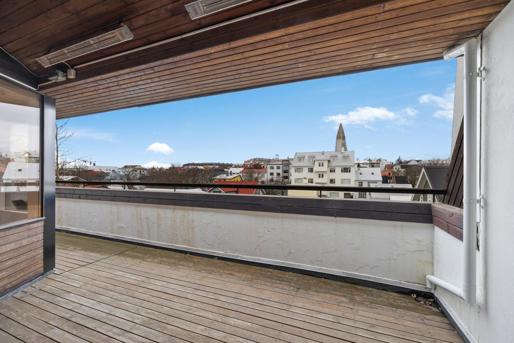 Penthouse Apt On The Shopping Street-Free Parking Reykjavik Ngoại thất bức ảnh