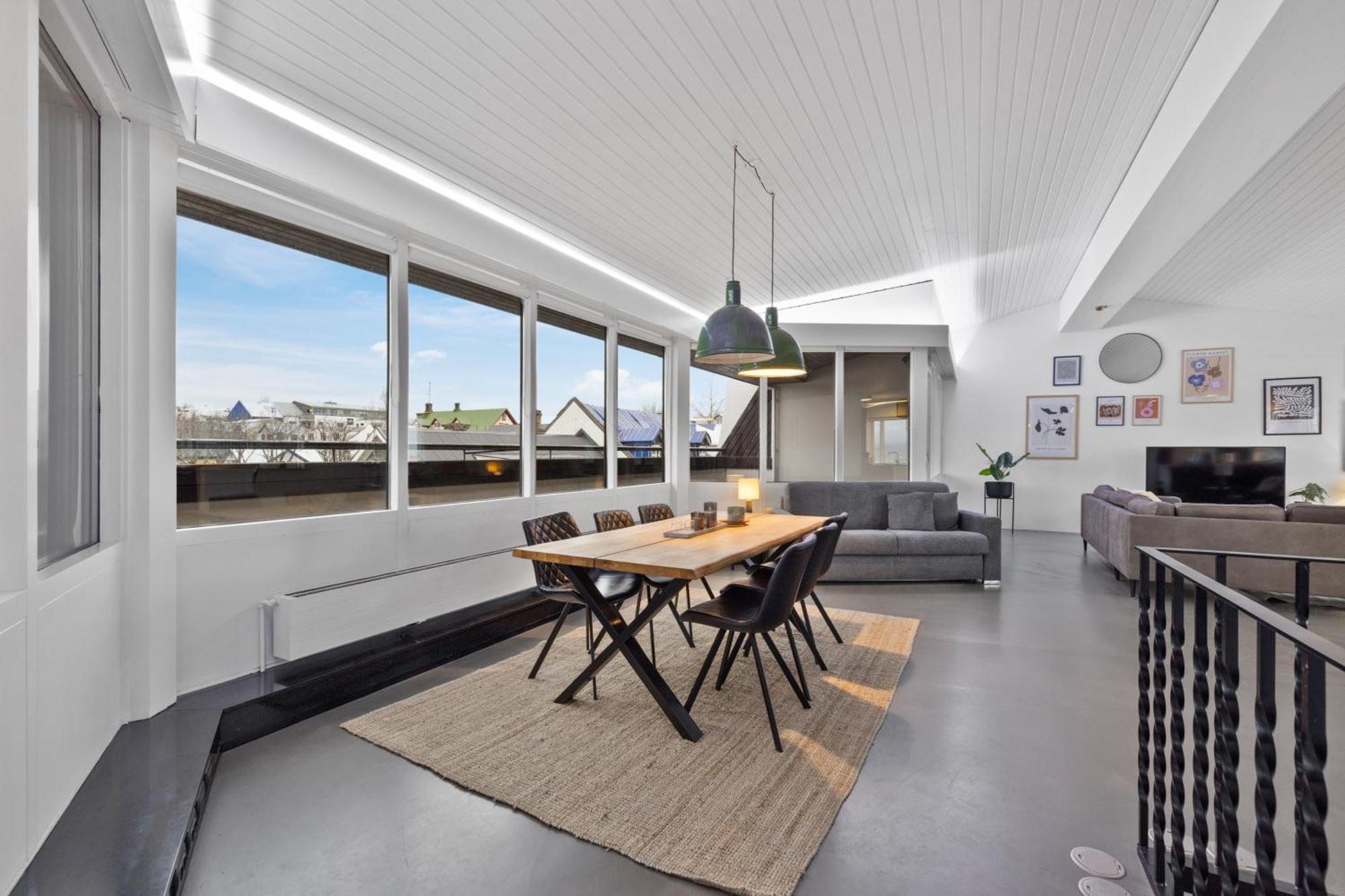 Penthouse Apt On The Shopping Street-Free Parking Reykjavik Ngoại thất bức ảnh